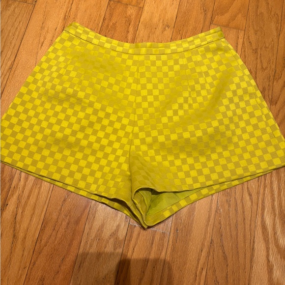 Pants - Ochirty Shorts bright yellow medium